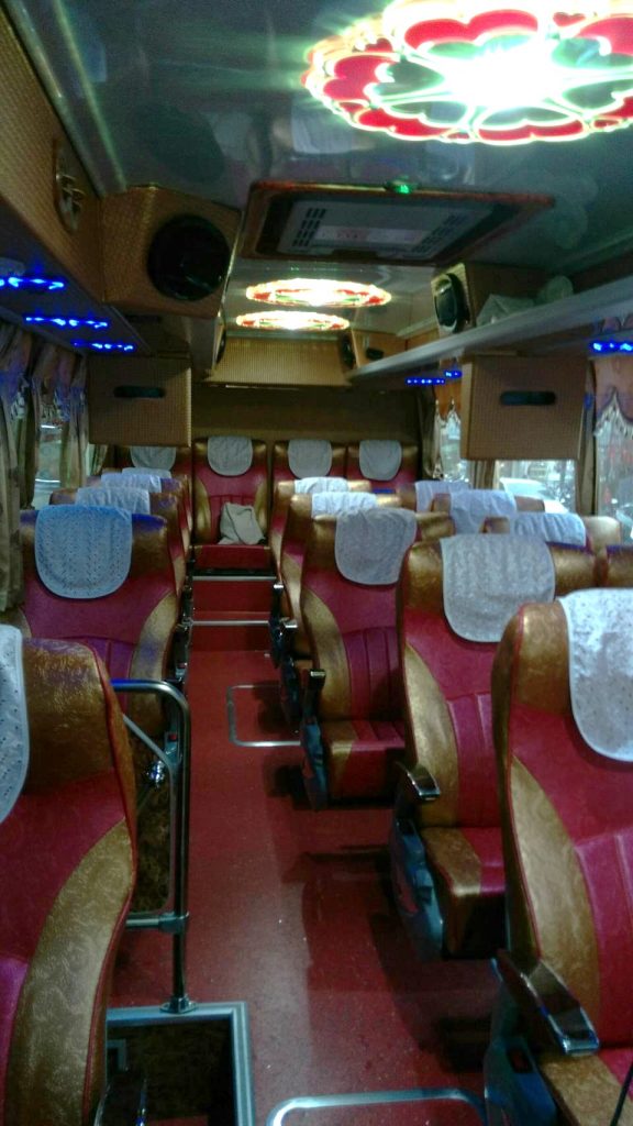 小可愛19人座包車,小可愛包車旅遊,小可愛巴士旅遊包車,小可愛巴士多日包車