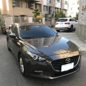 MAZDA五人座包車旅遊