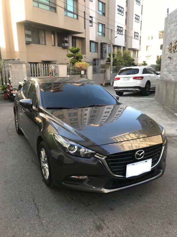 MAZDA五人座包車旅遊